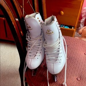 Jackson Competition ice skates